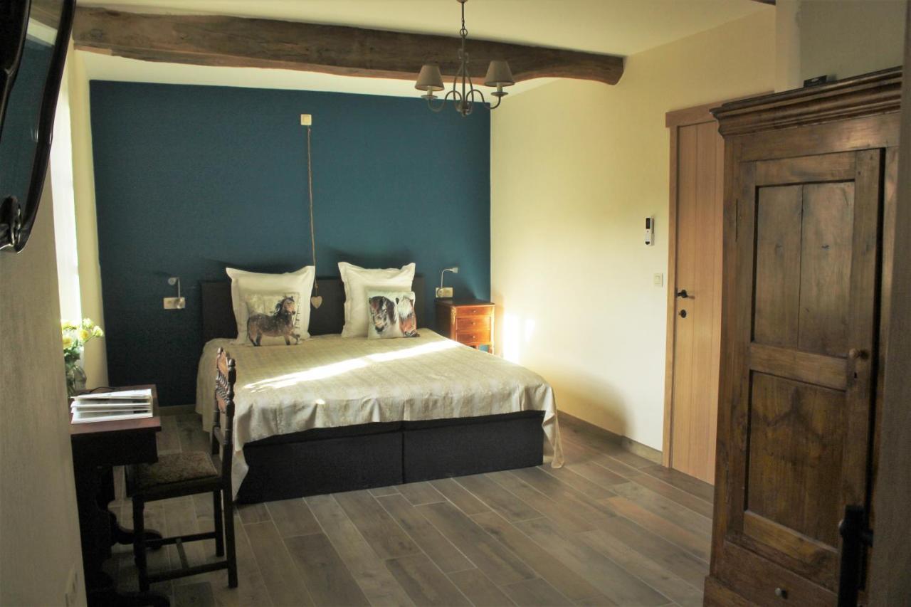 Bed and Breakfast Domaine De La Couderquie Lautrec Экстерьер фото